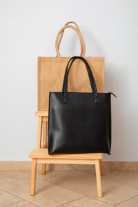 Custom Tas